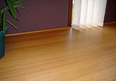 parquet bambou vertical caramel